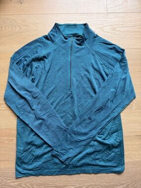 Lululemon men's Metal Vent Tech 1/4 zip pullover XL light blue GUC